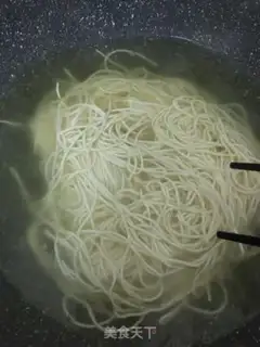 Make Onion noodles step 1