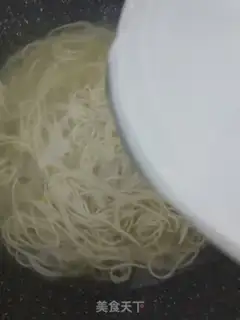 Make Onion noodles step 2