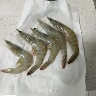 Make Garlic fan doll shrimp step 2
