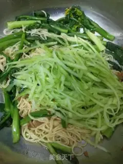 Make Onion noodles step 7