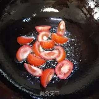 Make Cream tomato fried eggs step 5