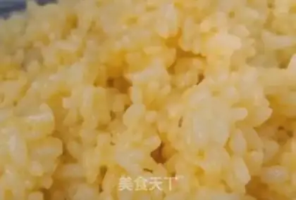 Make Egg fried rice step 1