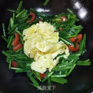 Make Cream tomato fried eggs step 7