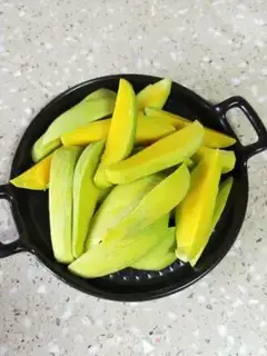 Make The sour plum and the blue step 1