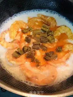 Make Curry sea white shrimp step 4