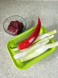 Make Beef fried white step 0