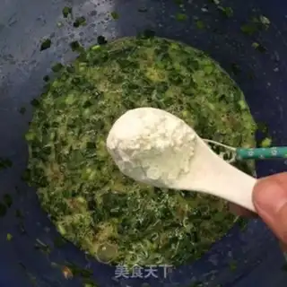 Make Cream and eggs stand step 2