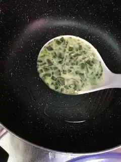 Make Cream and eggs stand step 4