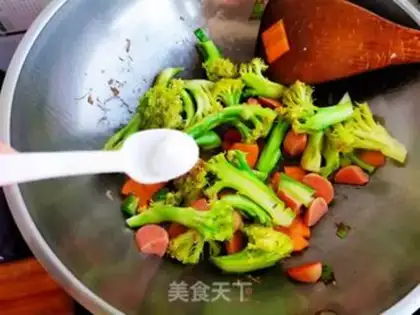 Make Orchid with ham step 5
