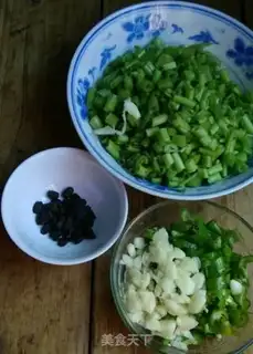Make Wire peppers and cabbage step 0