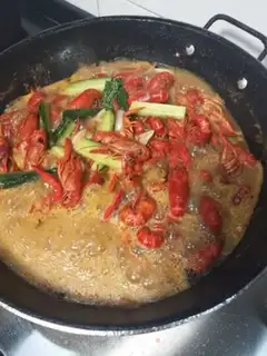 Make Spicy lobster step 4