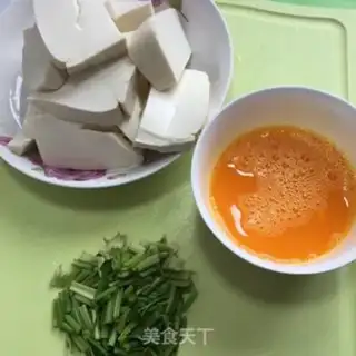 Make Cricket eggs, tofu step 0