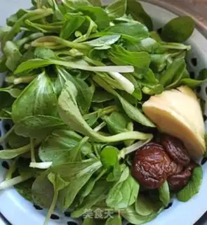Make Spring mushrooms and green vegetables step 2
