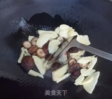 Make Spring mushrooms and green vegetables step 3