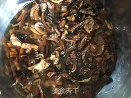 Make Chicken-legged mushroom powder step 0