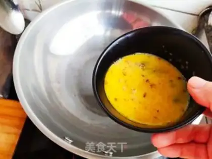 Make Eggs and garlic step 4