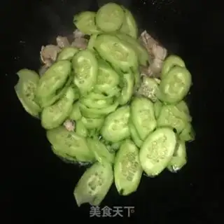 Make The cucumber is scrawny step 4