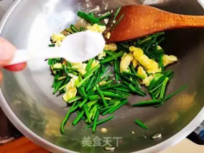 Make Eggs and garlic step 6