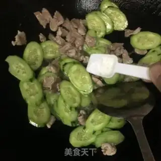 Make The cucumber is scrawny step 5