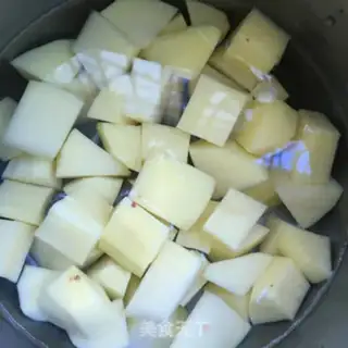 Make Spicy chicken-leg soup step 2