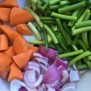 Make Spicy chicken-leg soup step 3