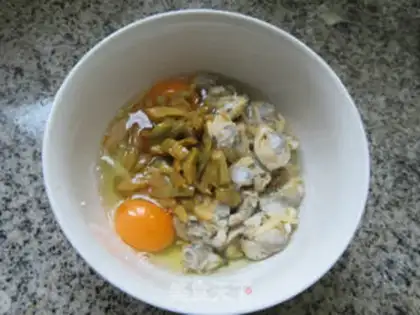 Make Squeeze roses and fried eggs step 3