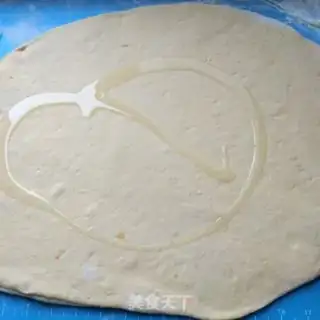Make Pumpkin double rolls step 3