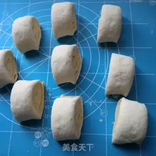 Make Pumpkin double rolls step 5