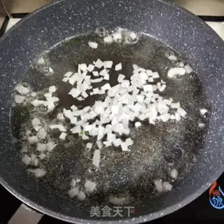 Make Cream mushroom fried eggs step 6