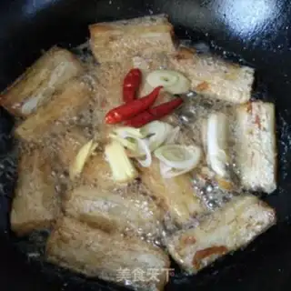 Make Jell-O fish step 2
