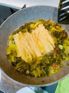 Make Sour soup, fat cow step 4