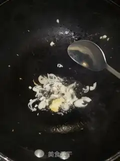 Make Tomato fried eggs step 6