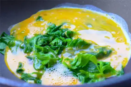 Make Celery leaves and fried eggs step 3