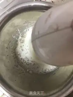 Make Mango cream cake step 4