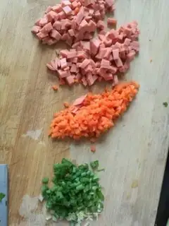 Make Pyramid ham and sausage pancakes step 5