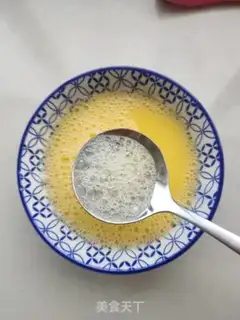 Make Squeeze the eggs step 2