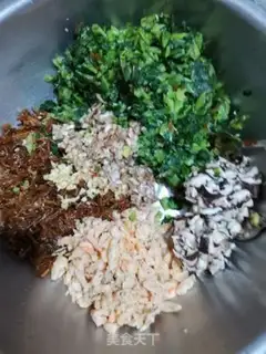 Make Shrimp buns step 1