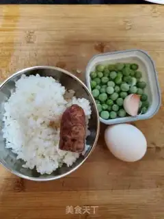 Make Sausage pea egg fried rice step 0