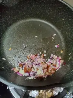 Make Sausage pea egg fried rice step 5