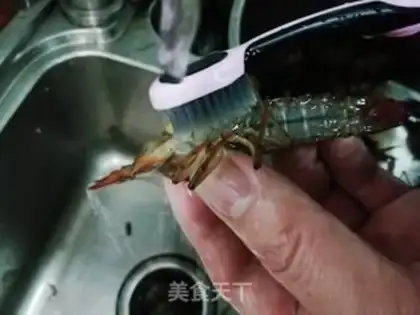 Make Spicy lobster step 2