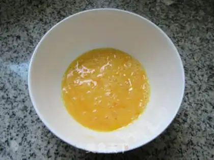 Make ♪ Little green egg fried river powder ♪ step 1