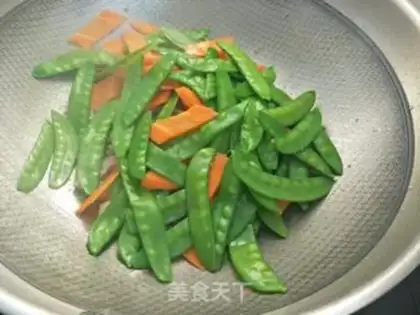 Make Fried Dutch bean carrot step 8