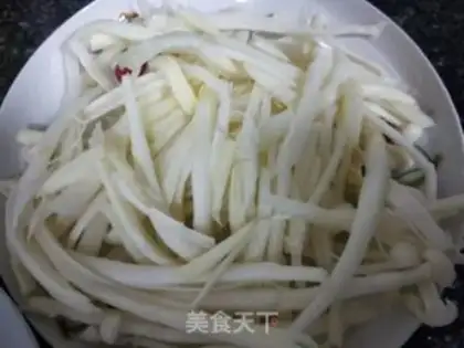 Make White mushrooms with carrots step 0
