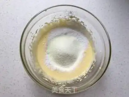 Make Little yolk cookies step 3