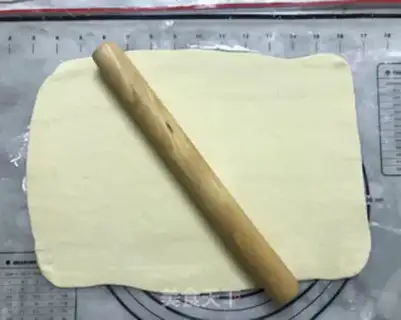 Make Double-coloured buns step 9