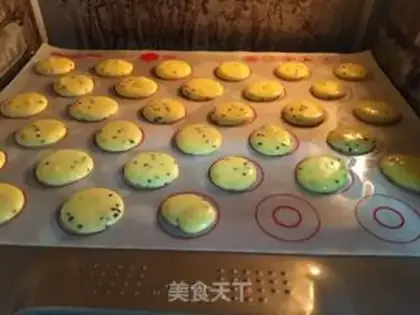 Make Little yolk cookies step 7