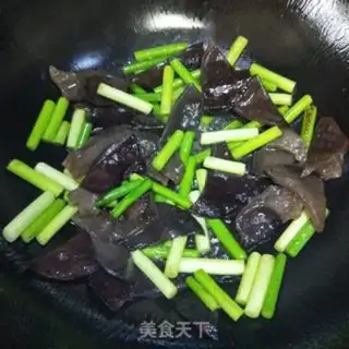 Make Beef garlic moth, black mollusk step 5