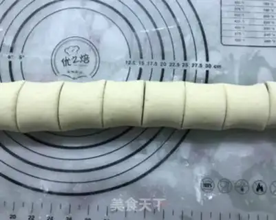 Make Double-coloured buns step 11