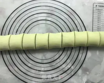 Make Double-coloured buns step 12