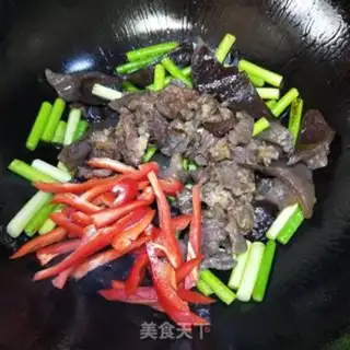 Make Beef garlic moth, black mollusk step 6